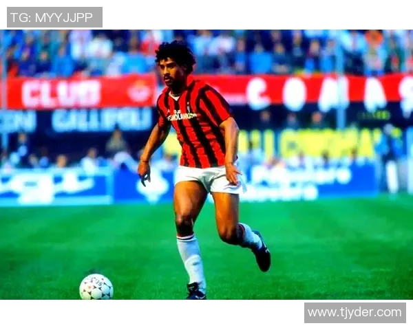 《探索足球传奇：外国球星绘画艺术系列呈现不朽风采》