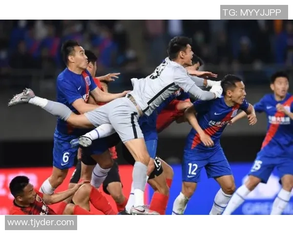 足球场上猝死球星回顾揭示运动员健康隐患与紧急应对措施