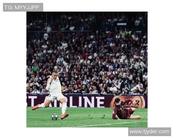 足球明星观赏篮球比赛的独特视角与感悟分析