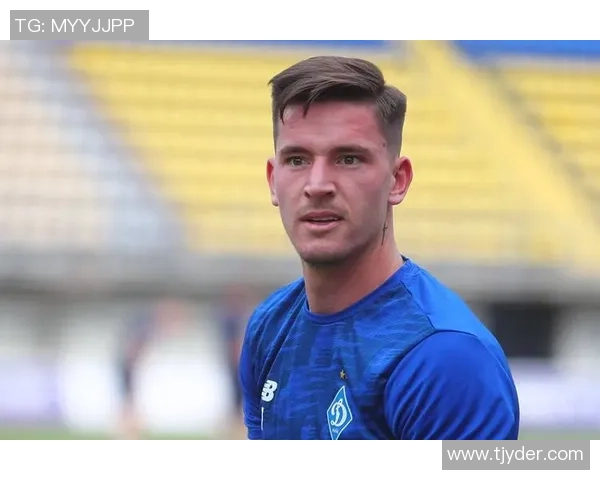 足球风云再起 球星转会市场大洗牌 新赛季豪门竞争愈演愈烈