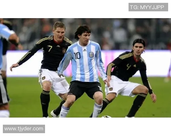 世界各国足球明星汇聚一堂 盘点各国代表性球员与他们的辉煌成就