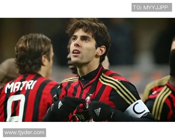 全球十佳男足球星排行榜 深度解析球场巨星的技术与成就