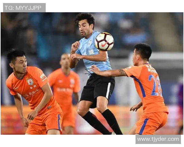 巴西足球明星加盟中国球队助力联赛发展引发热议